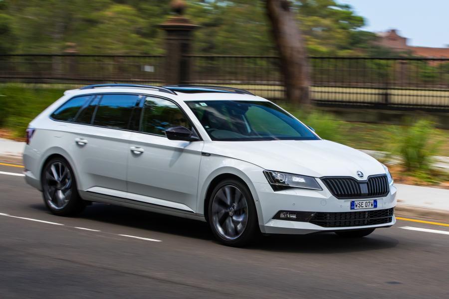  Skoda Superb Wagon 4x4 SportLine 2017 года  (AU) (фото 4 из 16)